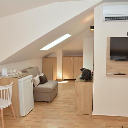 Denis Studios And Apartments Paralia Katerinis Phòng bức ảnh