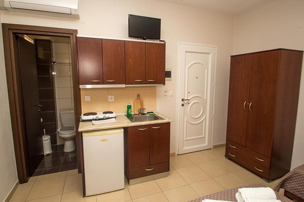 Denis Studios And Apartments Paralia Katerinis Ngoại thất bức ảnh