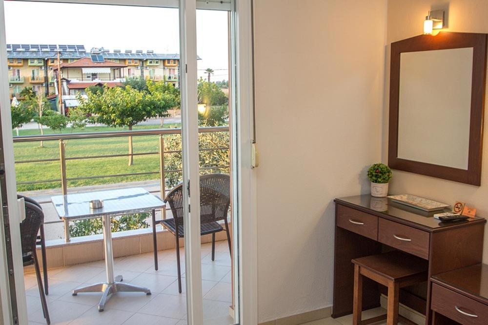 Denis Studios And Apartments Paralia Katerinis Ngoại thất bức ảnh