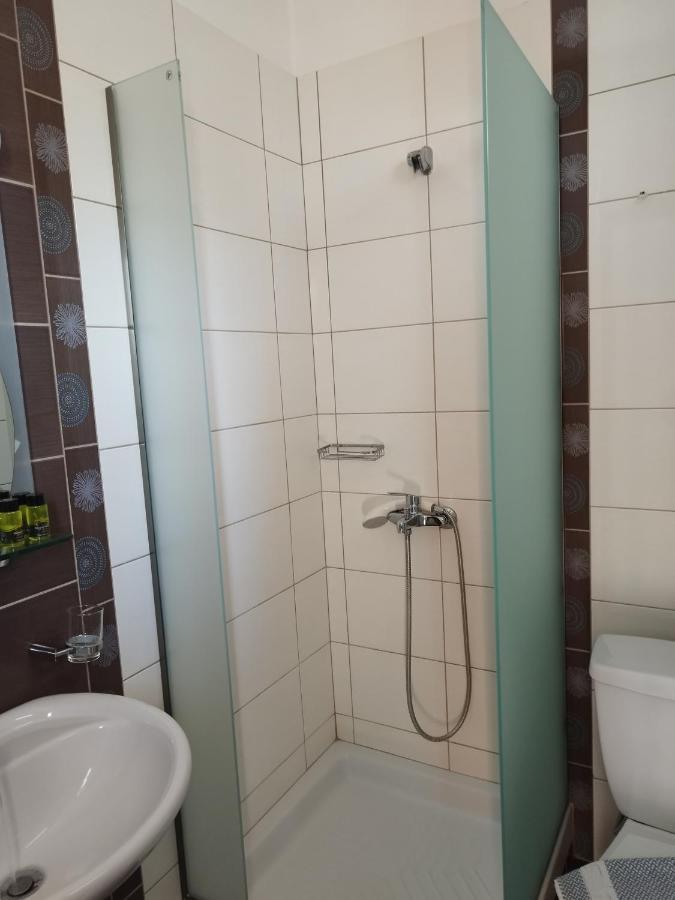 Denis Studios And Apartments Paralia Katerinis Ngoại thất bức ảnh