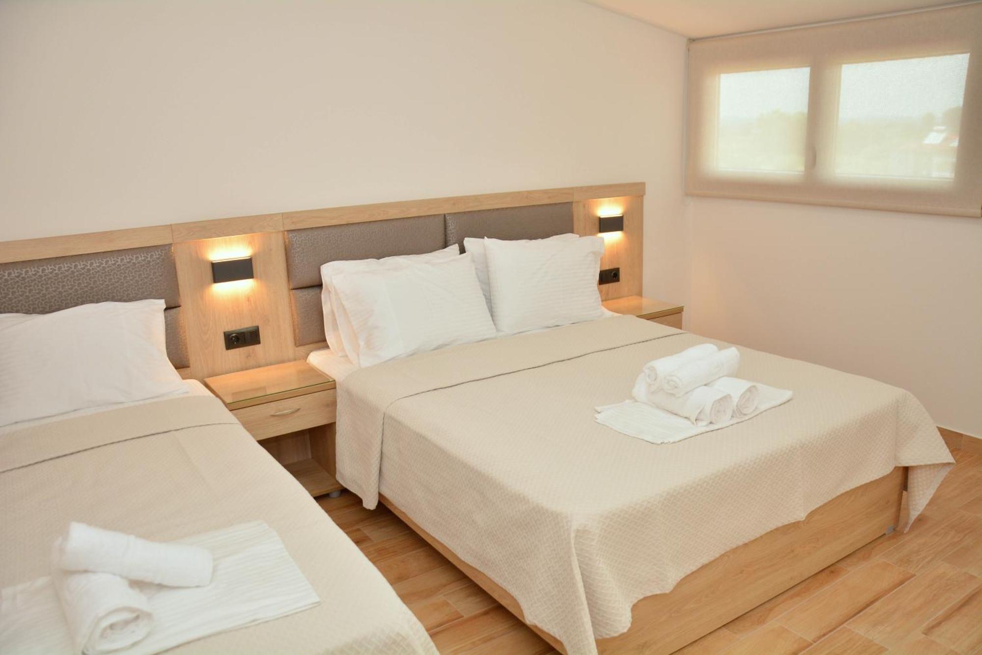 Denis Studios And Apartments Paralia Katerinis Phòng bức ảnh